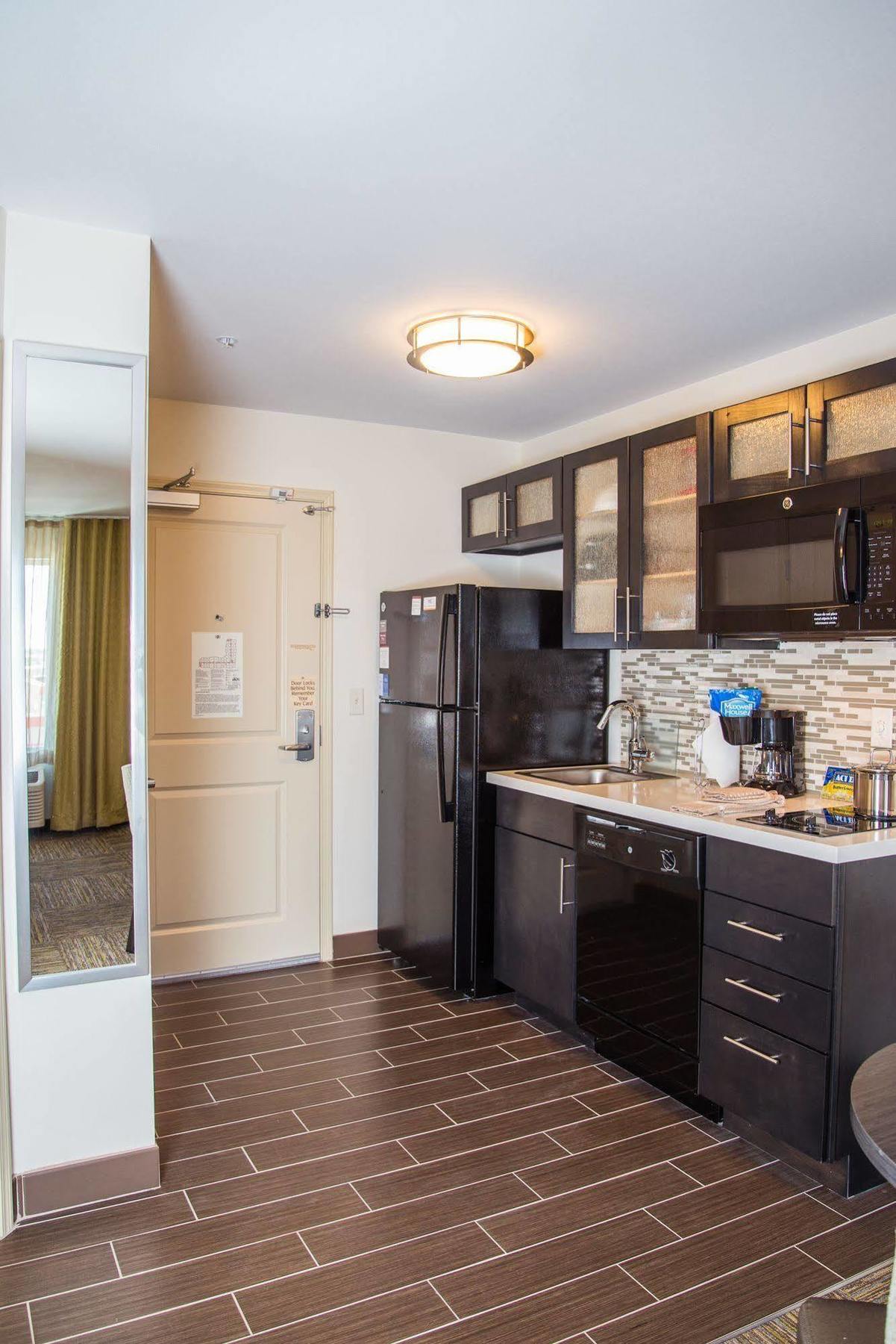 Candlewood Suites Denver North - Thornton By Ihg Εξωτερικό φωτογραφία